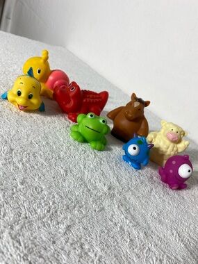 Lot of 8 Toddler Rubber Bath Squirter Toys Farm Animals Disney Pixar Characters